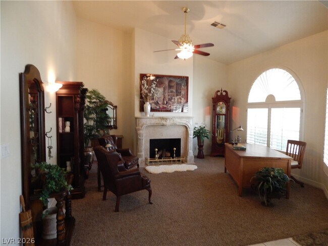 Foto del edificio - 1320 Crystal Valley Dr