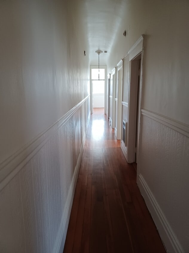 Primary Photo - 2037 Powell St
