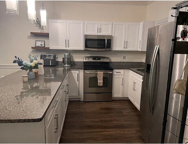 Foto del edificio - 9066 Meadow Vista Rd