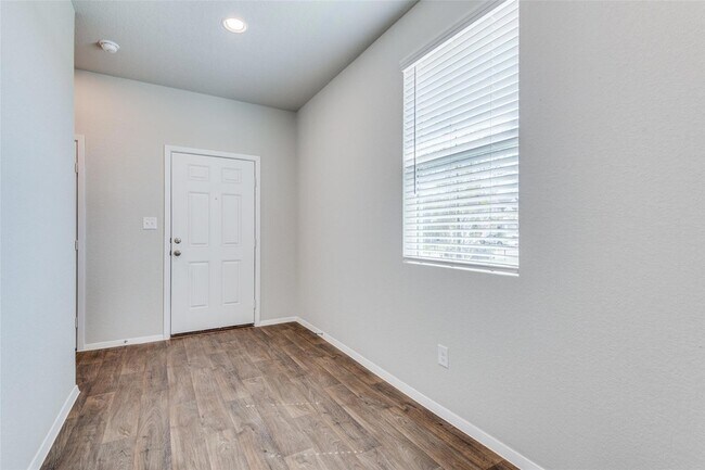 Foto del edificio - 187 Tillage Rd