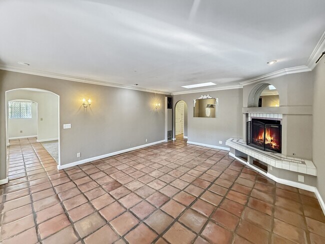 Building Photo - 3053 Quail Rd