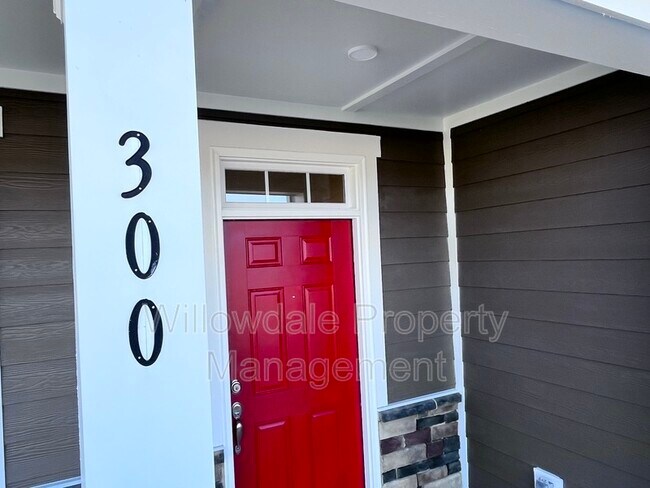 Building Photo - 300 Meadow Breeze Ln