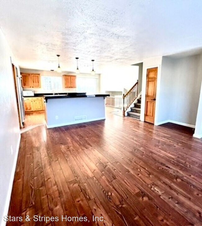 Foto del edificio - 3 br, 2 bath House - 2058 S. Uravan Street