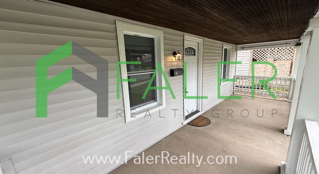 Building Photo - Adorable 2-Bedroom Bungalow