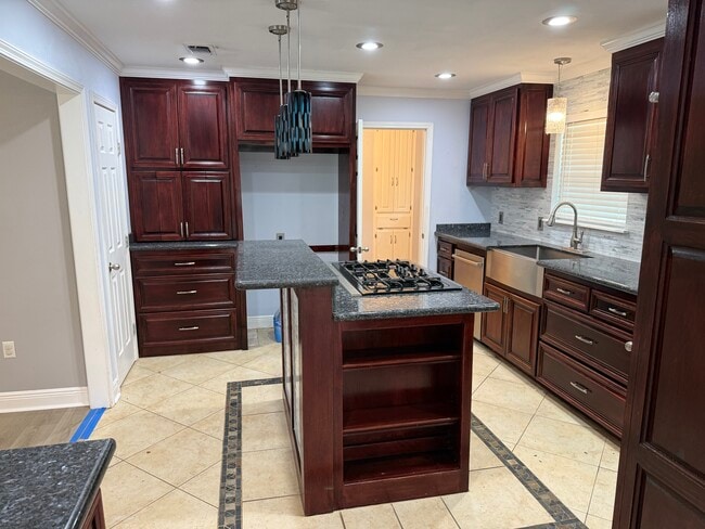 Building Photo - 11813 Wild Rose Dr