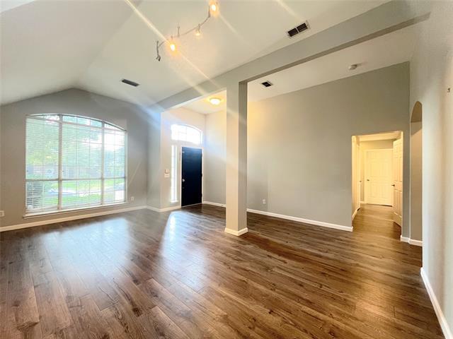 Foto del edificio - 5409 Highlands Dr