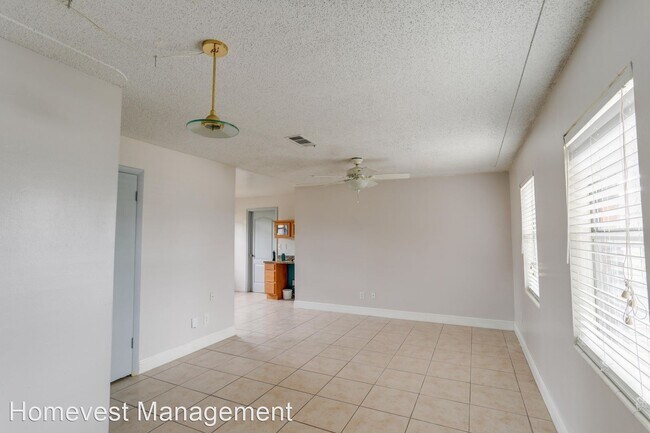 Foto del edificio - 3 br, 1.5 bath House - 8221 Cyers Lane