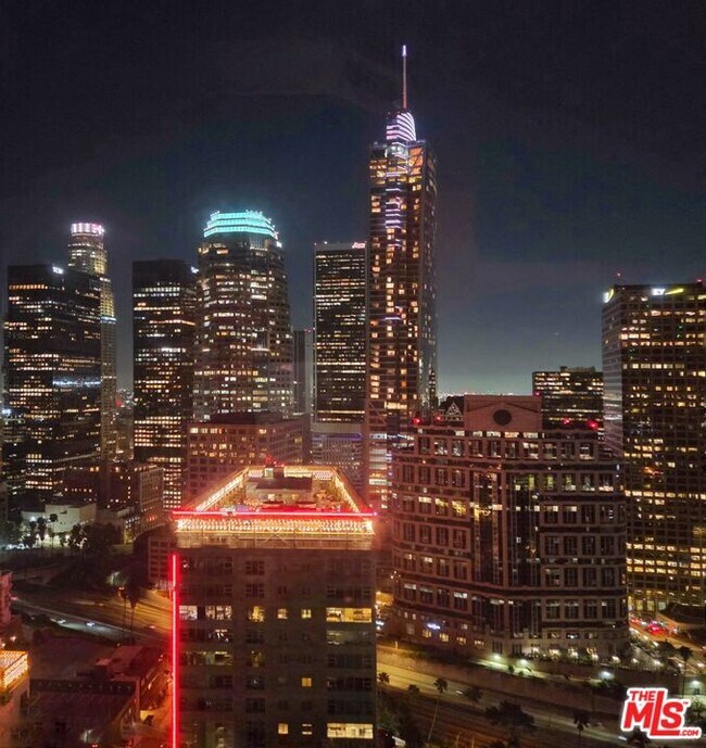 Building Photo - 1100 Wilshire Blvd