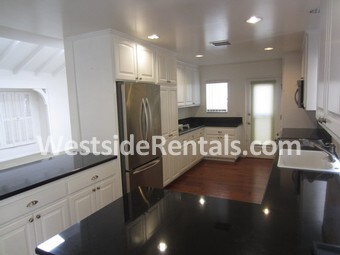 Primary Photo - 3252 Rowena Dr
