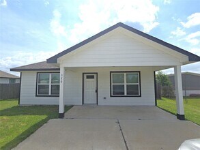 Building Photo - 350 Rd 5105