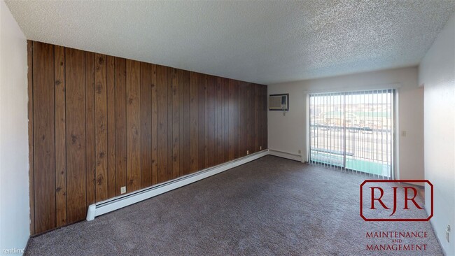 Building Photo - 103 E Bismarck Expy