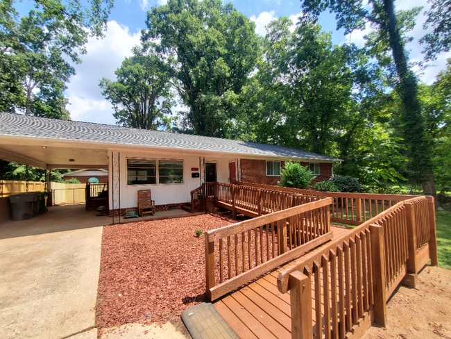 Building Photo - 3818 Avalon Ave