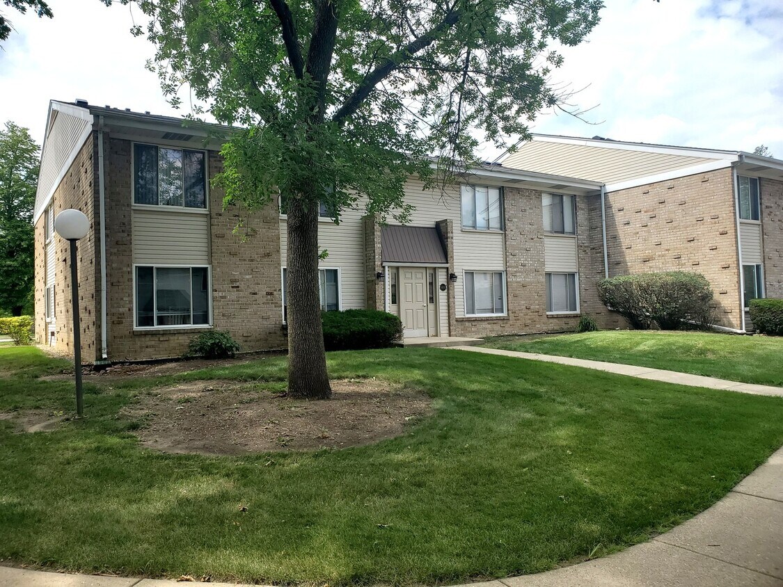 Primary Photo - 1450 Vista Walk