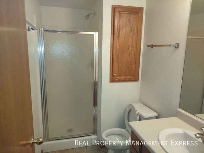 Foto del edificio - Charming 2 Bedroom 2 Bathroom Centrally Lo...