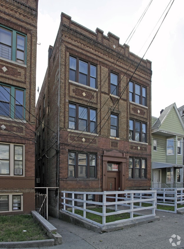 Building Photo - Esther House