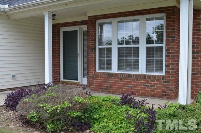 Building Photo - 114 Rama Ct