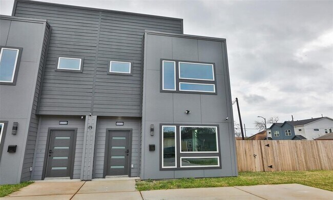 Foto del edificio - 9315 Ashville Dr
