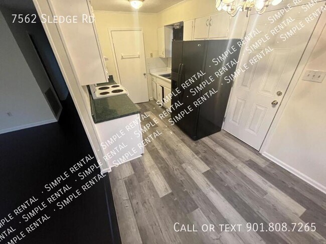 Foto del edificio - 7562 Sledge Rd