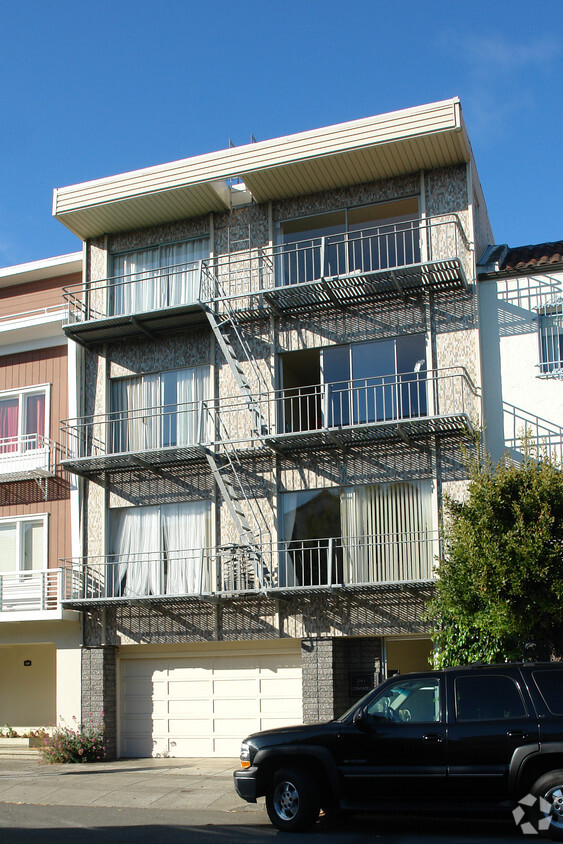 Primary Photo - 241 Cervantes Blvd