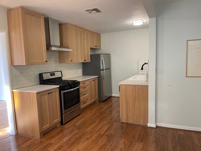 Foto del edificio - 900 S Kenneth Rd