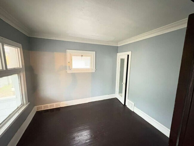 Foto del edificio - 12402 Benwood Ave