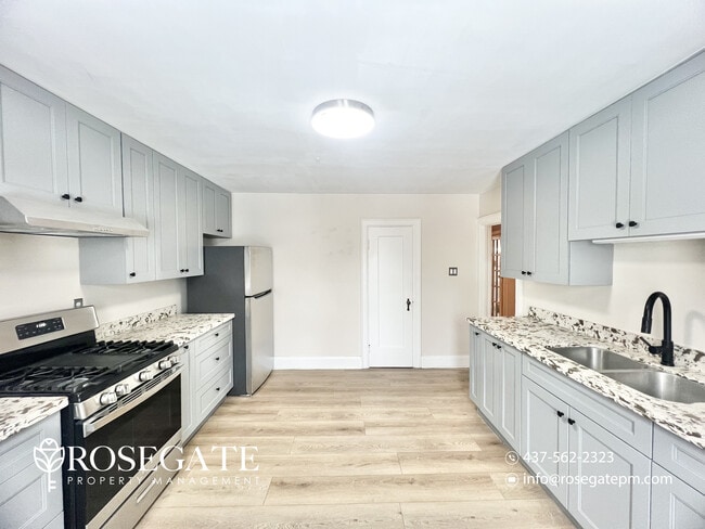 Building Photo - Spacious 3-Bedroom Multiplex Unit with Balcony & Parking in Kitchener (Pet-Friendly)