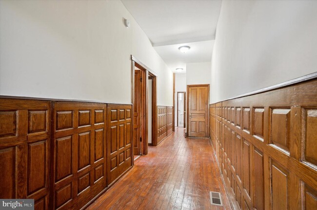 Building Photo - 5349 Wayne Ave