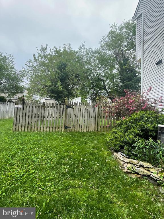 Primary Photo - 229 Lodestone Ct