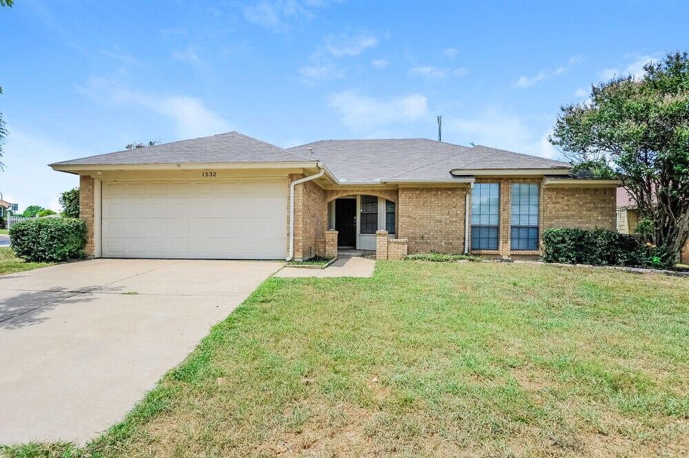 Foto principal - 1532 Clarendon St