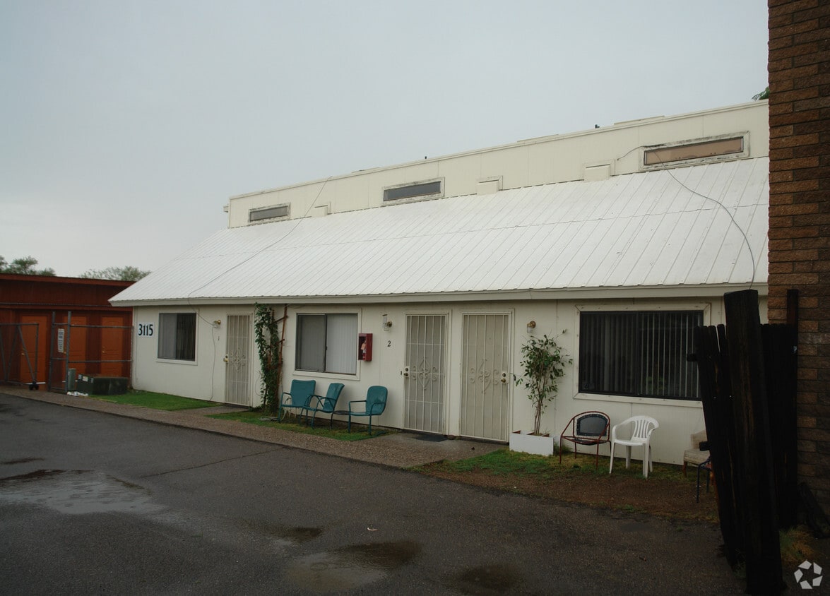 Foto del edificio - 3115 N Stone Ave
