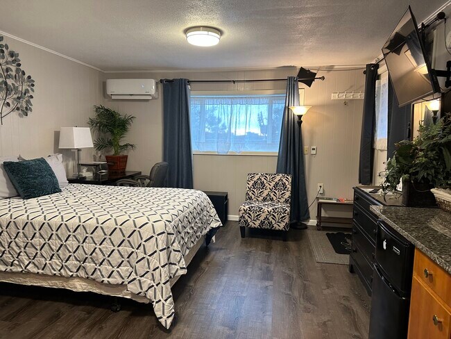 Foto del edificio - 3354 NW Crest Dr