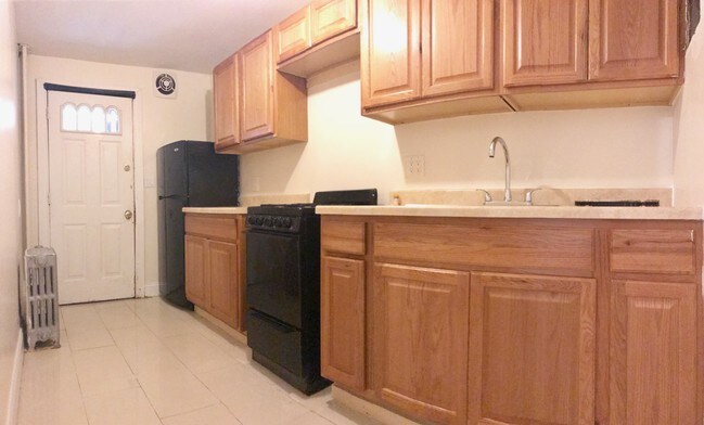Building Photo - 254 Skillman St
