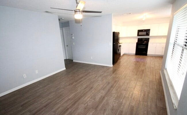 Building Photo - 5460 decatur st