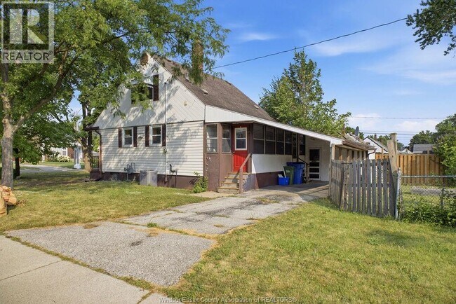 Building Photo - 866 Francois Ct
