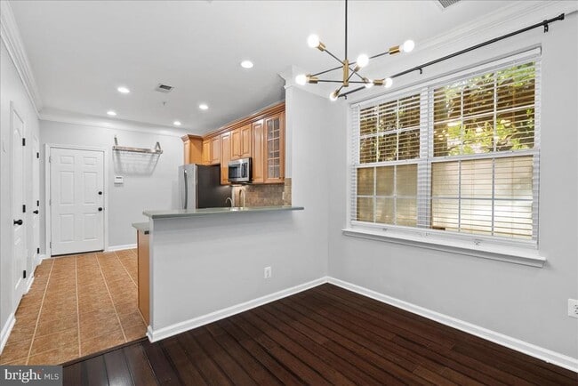 Building Photo - 12432 Liberty Bridge Rd