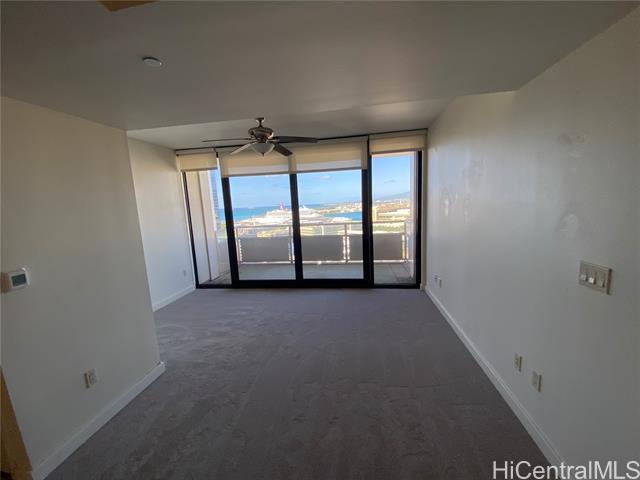 Foto del edificio - 600 Queen St