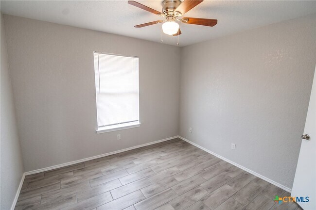Foto del edificio - 2704 Edgefield St