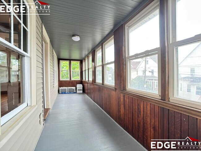 Building Photo - 92 Litchfield St