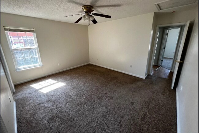 Foto del edificio - 3Bed/2Bath 1300 sq ft home!