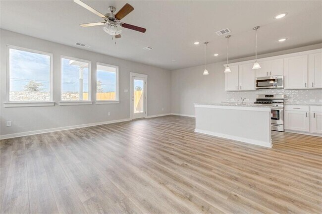 Building Photo - 2231 Rocoso Trl