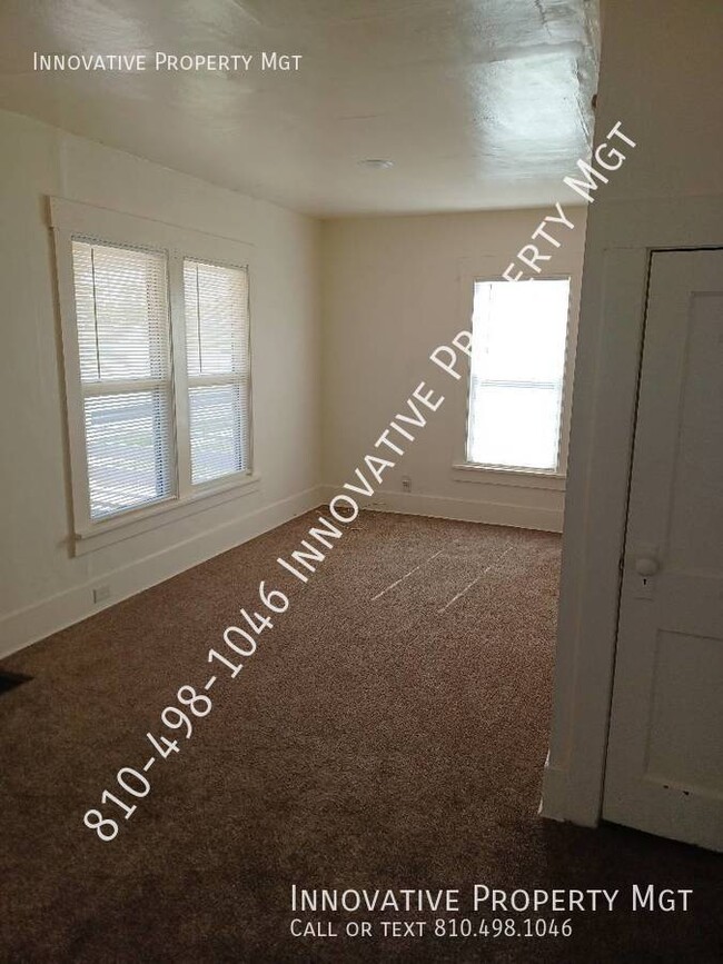 Building Photo - 3012 S Grand Traverse St