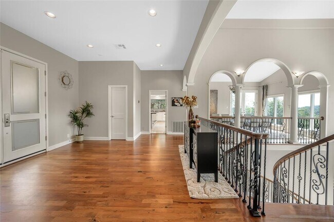 Building Photo - 5801 Cannonade Ct
