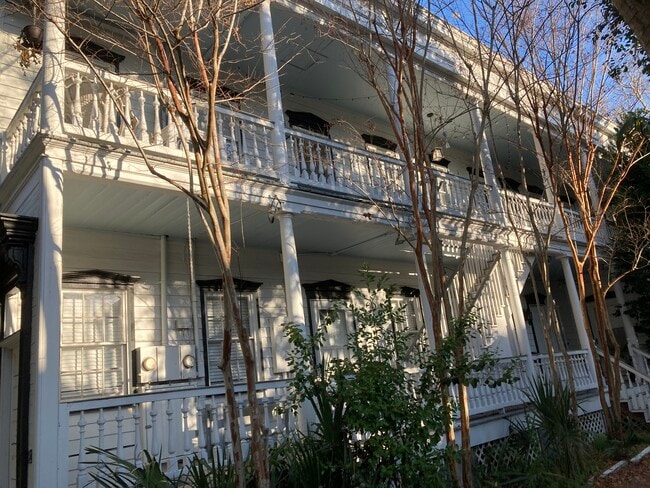 Building Photo - 18 Pitt St