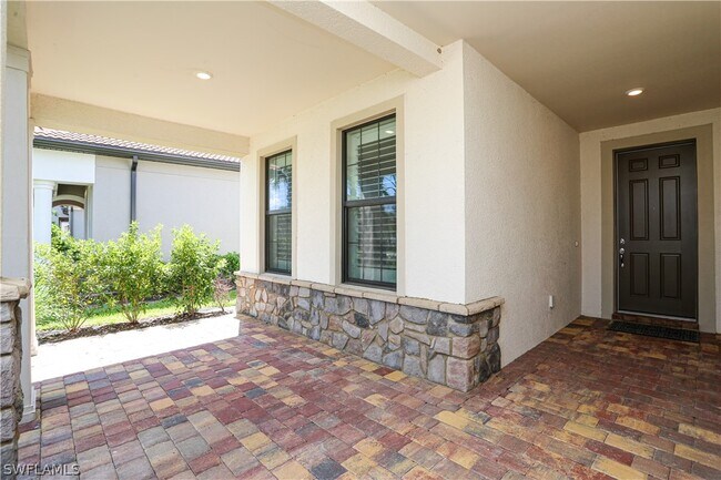 Foto del edificio - 9716 Everglades Dr