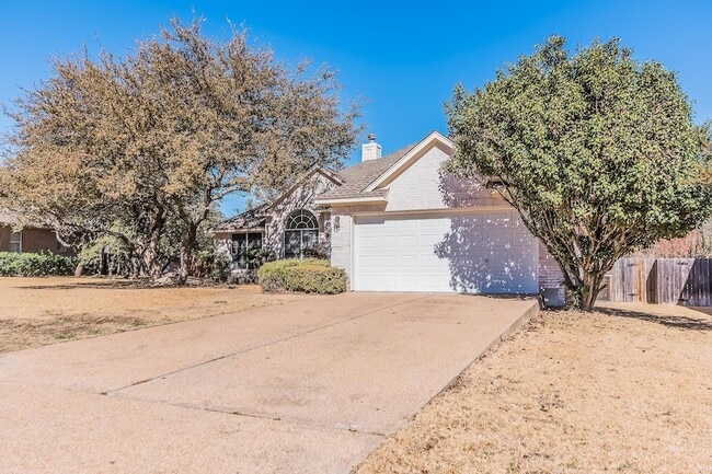 Building Photo - 15808 Chatham Wood Dr