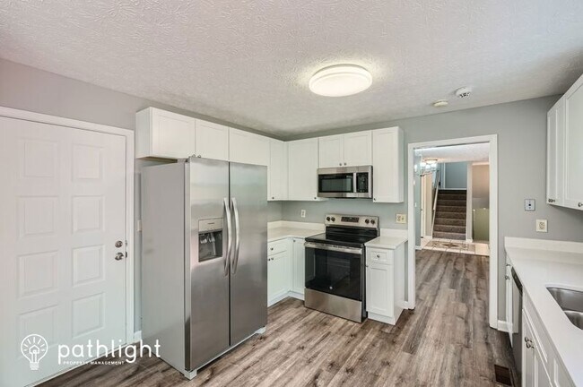 Building Photo - 2510 Zane Dr SW