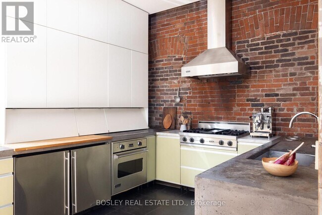 Photo du bâtiment - 67 Elm Grove Ave