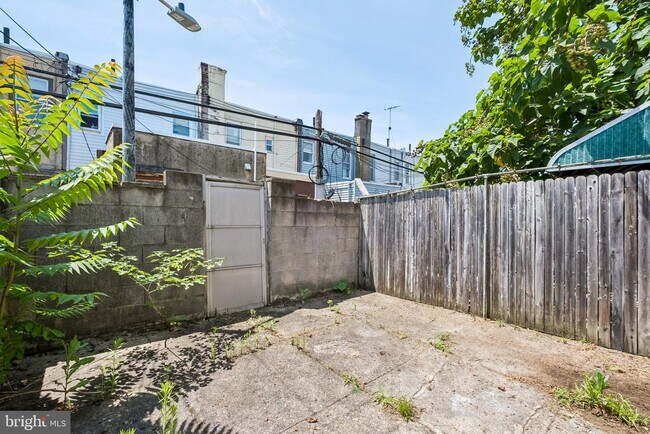 Foto del edificio - 2220 Cantrell St