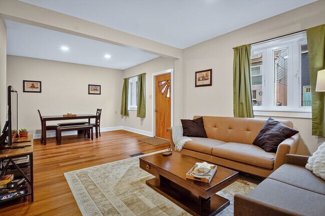 Foto del edificio - 3225 Mary St