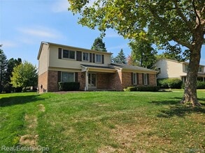 Building Photo - 2070 Winchester Rd